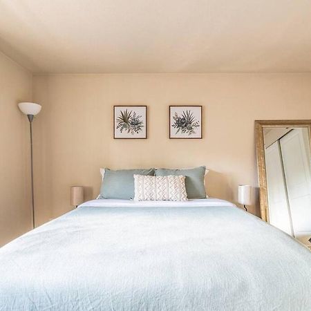 Modern And Spacious Apartment- Gym, Wifi, Free Parking Seattle Bagian luar foto