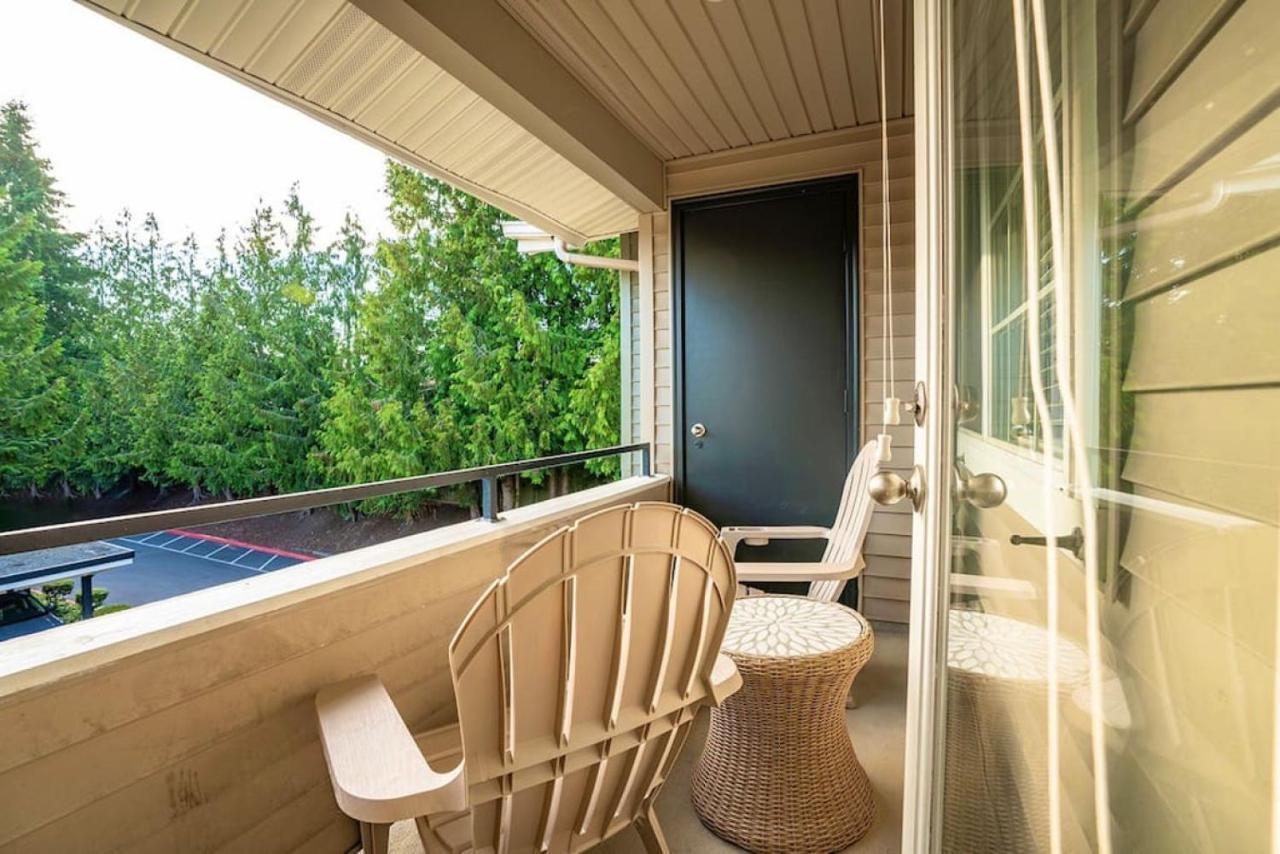 Modern And Spacious Apartment- Gym, Wifi, Free Parking Seattle Bagian luar foto