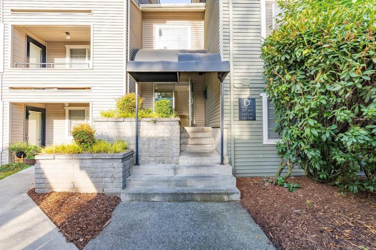 Modern And Spacious Apartment- Gym, Wifi, Free Parking Seattle Bagian luar foto