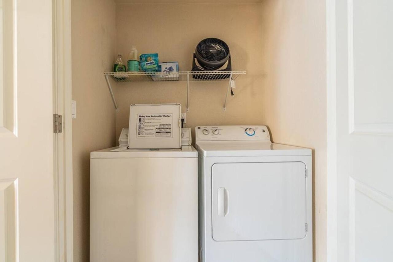 Modern And Spacious Apartment- Gym, Wifi, Free Parking Seattle Bagian luar foto